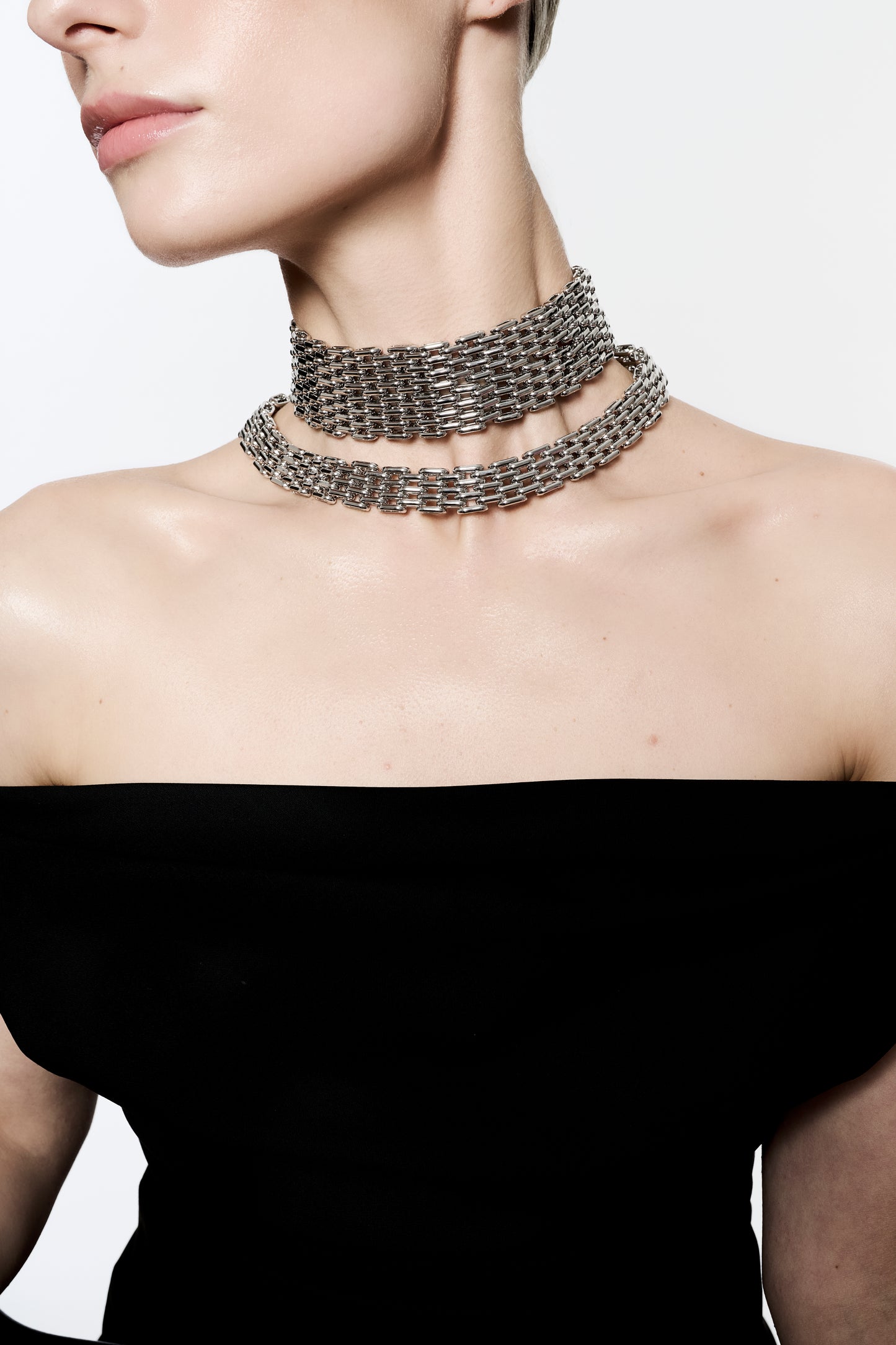 Dora Choker Silver